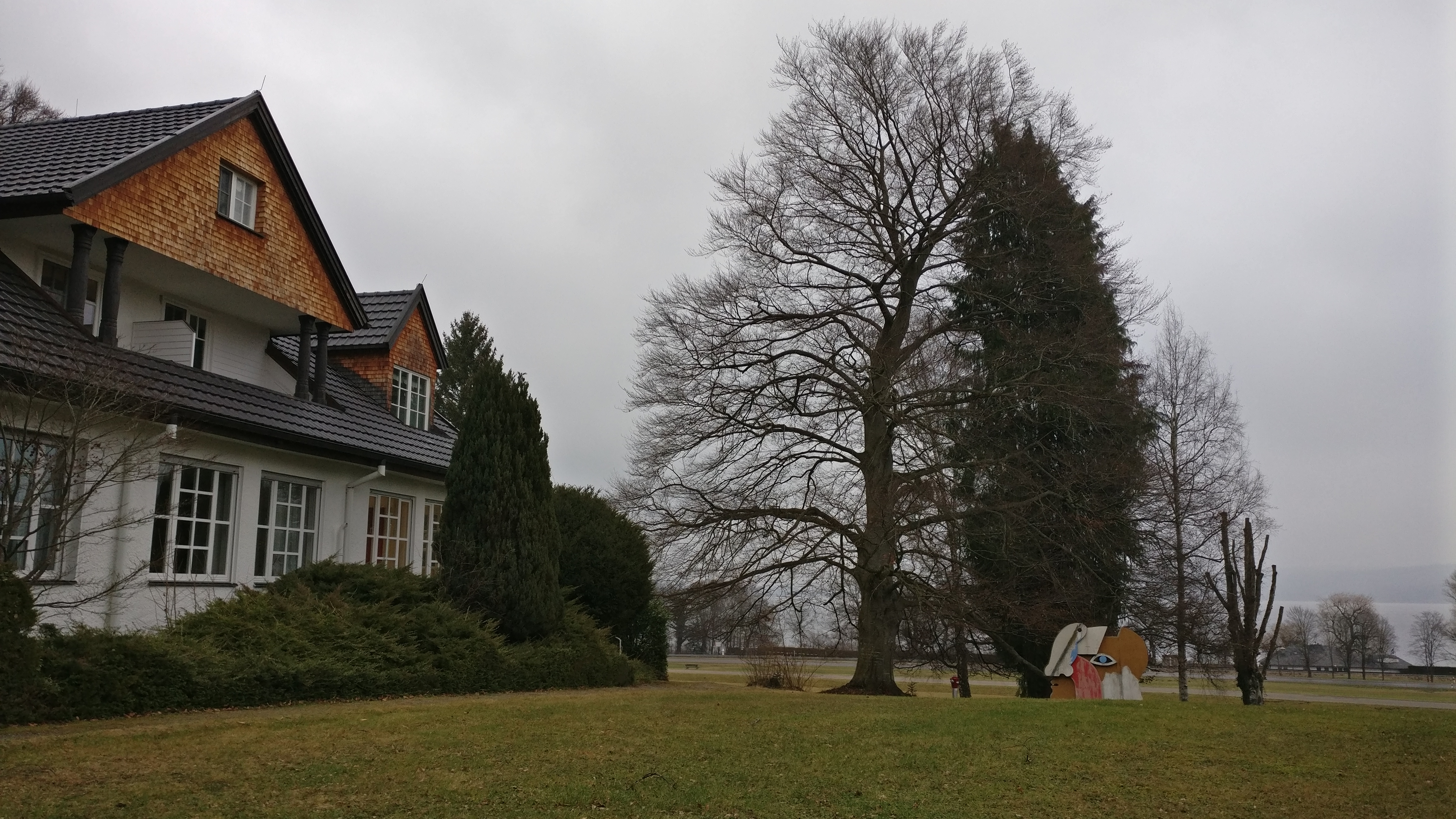 Seeblick, schöne Atmosphäre und gute Gespräche im Fortbildungszentrum Riederau, Foto: Jugendrotkreuz